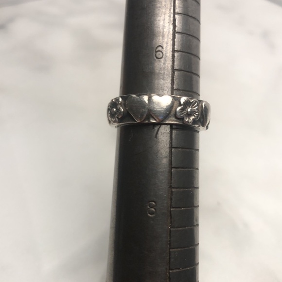 Flower & heart‎ band size 7 - Picture 5 of 5